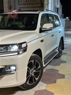 تۆیۆتا لاند کروزەر